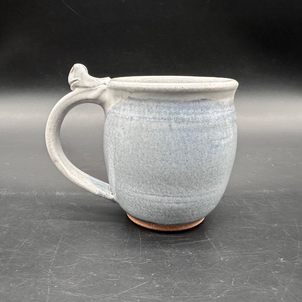 Art Pottery Mug 3D Figural Frog Snake Face Thumb Rest Blue Gray Signed Hight - Picture 4 of 12
